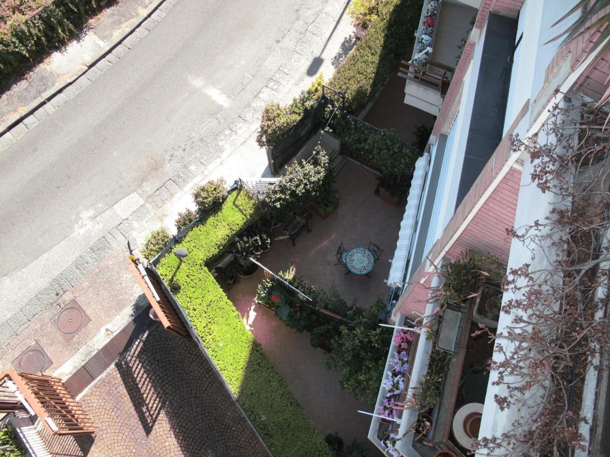 Monocamera Con Terrazzogiardino -Studette -Zona Panoramica Posillipo 나폴리 외부 사진