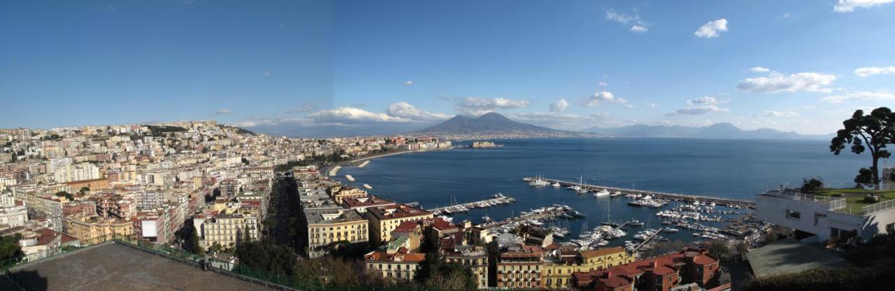 Monocamera Con Terrazzogiardino -Studette -Zona Panoramica Posillipo 나폴리 외부 사진